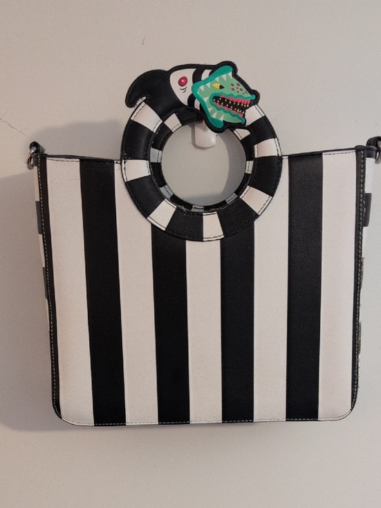 Handbags - Beetlejuice Loungefly Crossbody Bag